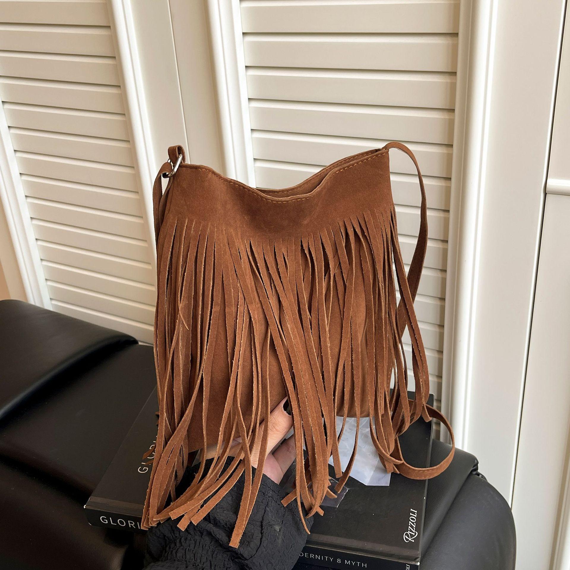 Fransen-Schultertasche mit verstellbarem Riemen Wildleder-Material Crossbody und Handtaschen-Design Leichtgewicht Lässig Tägliche Nutzung One Size