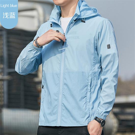 2024 sommer Männlichen Sonnenschutz Haut Mäntel Männer Ultra-Licht Sportswear Mit Kapuze Outwear Herren Windjacke Casual Einfarbig Jacken L hellblaue