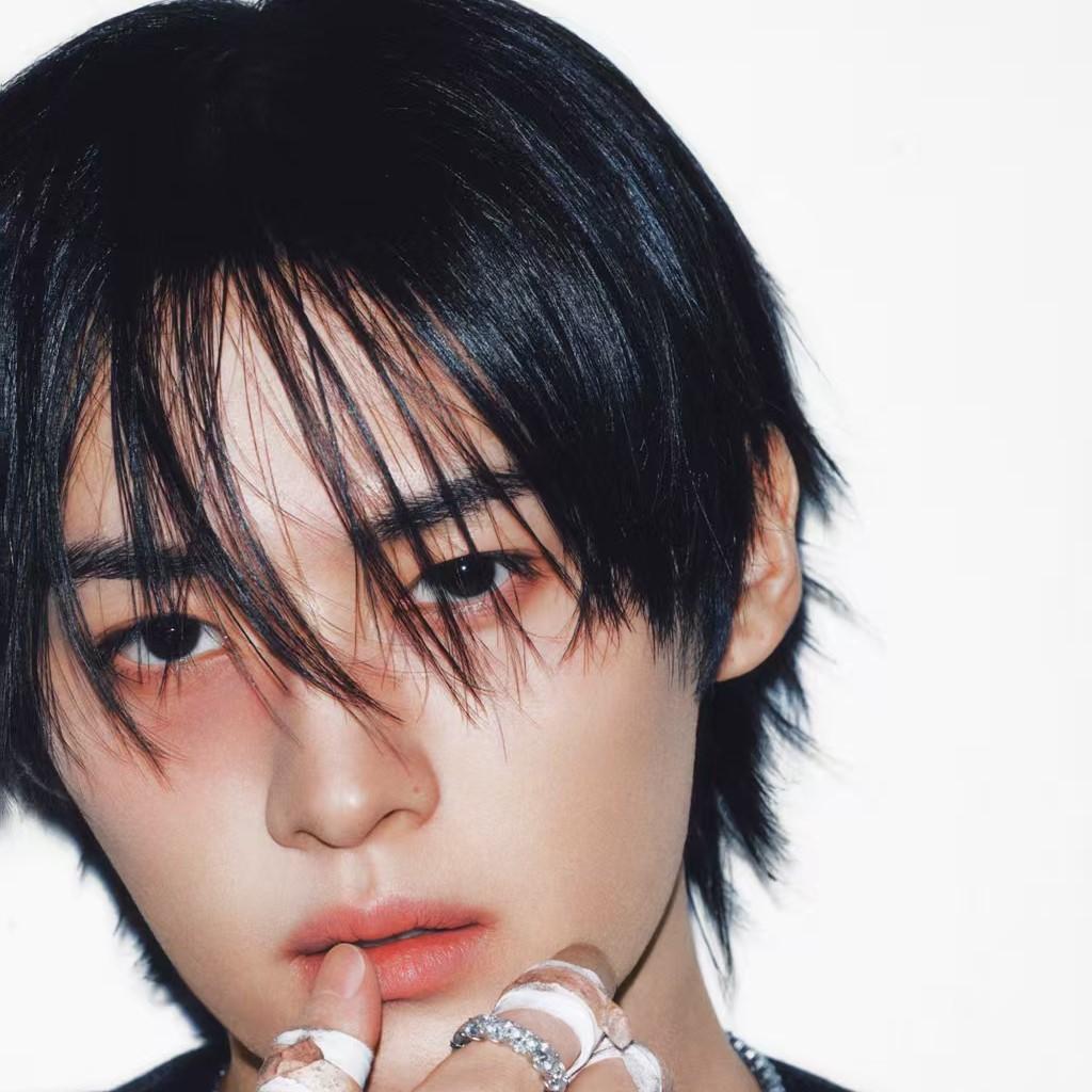 (VORBESTELLEN)STRAY KIDS - [KARMA] 4. Album AKKORDEON Leeknow