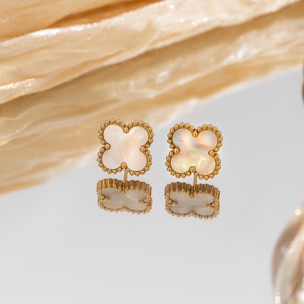 Ohrringe aus Edelstahl, Ohrringe mit vierblättrigem Kleeblatt, minimalistischer Damenschmuck für die Ohren aus 18 Karat Gold 18k real gold