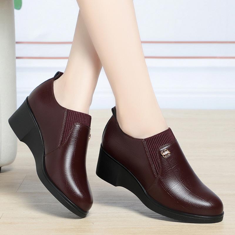 Bequeme Damenschuhe aus weichem Leder mit tiefem Mund, flexible Loafer, Damenschuhe mit Plateau-Keilabsatz, Frühlingsschuhe für Büro, Mutter, Arbeit 37 wein rot