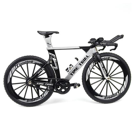 Niedliches freistehendes Sammler-Metall-Tisch-Finger-Fahrrad für Wohnzimmer Fahrrad-Spielzeug silber