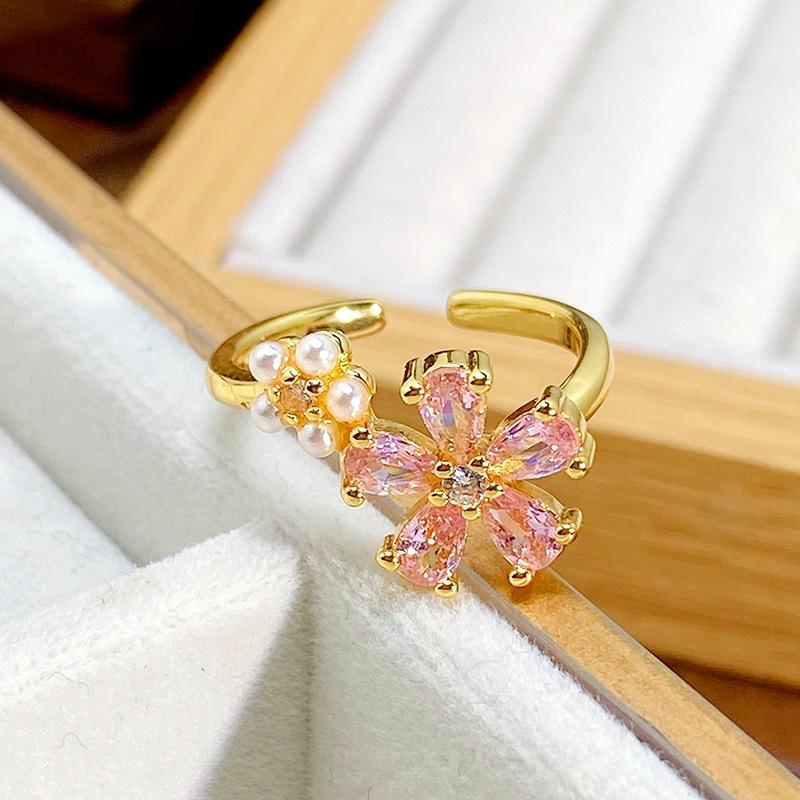 Mittelalterlicher Vintage Gold Blumen Gestapelter Offener Ring Geometrischer Zirkon Super Fee Nische Hoher Sinn Ring Frau Adjustable opening