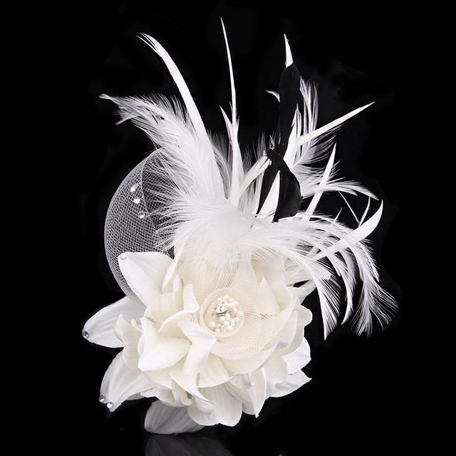 Retro Tuch Kunst Feder Brosche Pins Strass Stoff Blume Corsage Anstecknadeln Handgemachten Schmuck Hochzeit Party Zubehör beige
