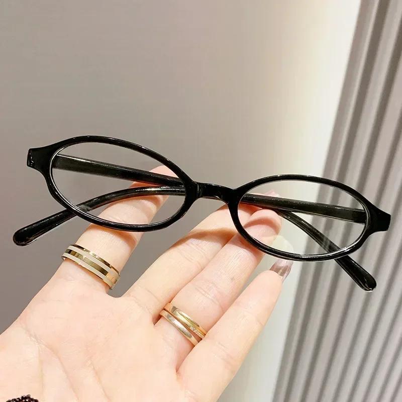 Vintage Kleine Ovale Brille Damen Retro Y2K Brille Trendig Superleicht Anti-Blaulicht Brille Büro Computer Brille Oculos white