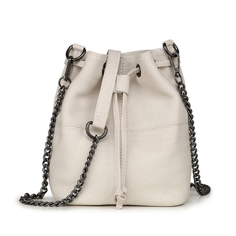 Modedesigner-Eimer-Handtasche aus echtem Leder, Tragetasche mit Kordelzug für Damen, weiche Schultertaschen, Messenger-Tasche, Rindsleder, kausale Kette, Tragetasche, Handtasche weiß