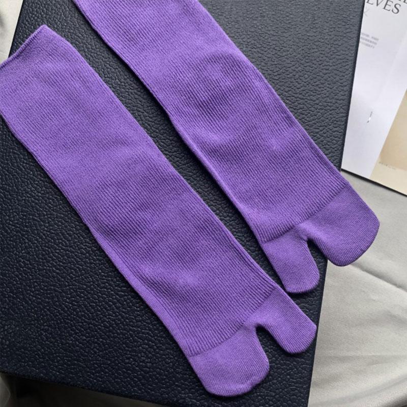 Gekämmte Baumwolle Split Toe Socken Unisex Einfache bequeme Zweizehensocken Japanische Harajuku Herren Damen Tabi Socken violett