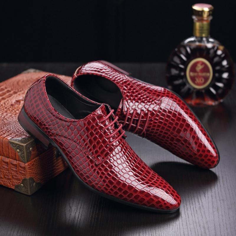 Männer Oxford Schuhe Schnüren Casual Business Spitze Schuhe Marke Männer Hochzeit Kleid Schuhe 44 rot