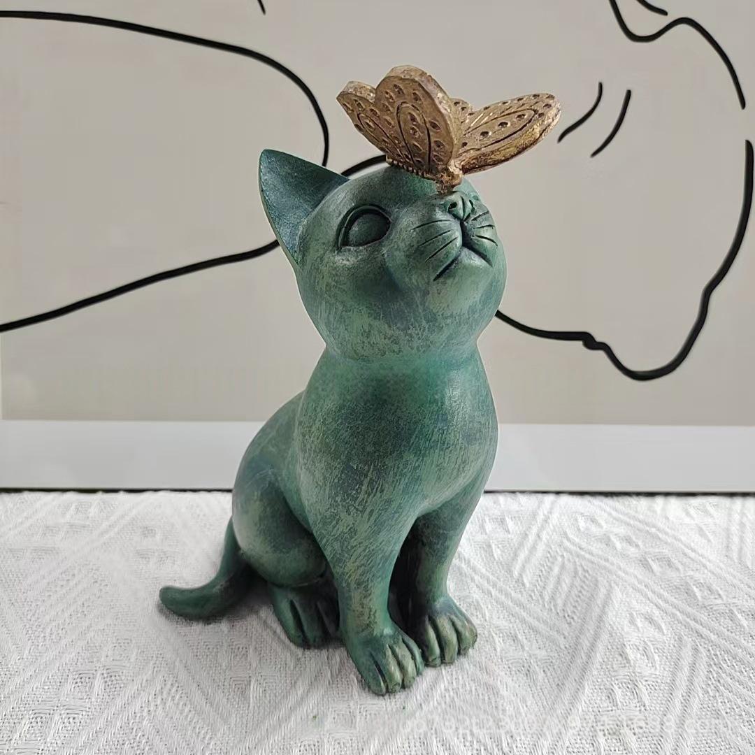 Gartendeko: Schmetterlingsfreundlich, Neugierige Katzenstatuen, Baumgeist-Ornamente, Küssende Fuchsfiguren, Buch-Dekoration