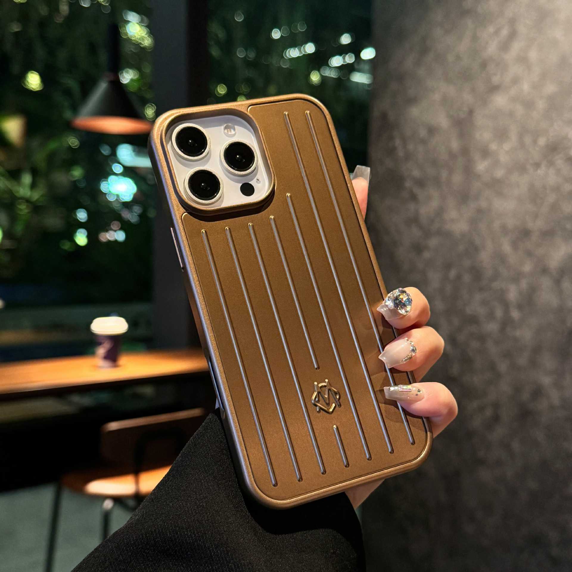 Anwendbar für iPhone17 Handyhülle Rimowa Aluminium-Magnesium-Legierung schlicht und fortschrittlich Apple 16promax Schutzhülle iPhone14 gold