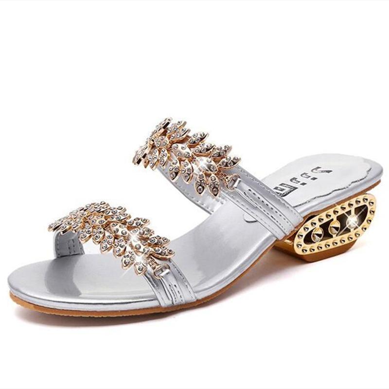 Neu Frauen Schuhe Hausschuhe Sommer Strand Sandalen Mode Frauen Strass Outdoor Hausschuhe Flip-Flops Schuhe Frauen 35 silber