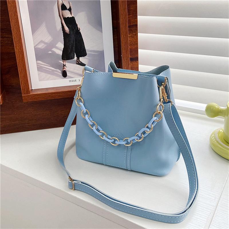 Kette Damen Leder Schultertasche Lässige Damen Handtaschen Umhängetasche Beuteltaschen für Damen Designer Messenger Bags 20x9x17cm blau