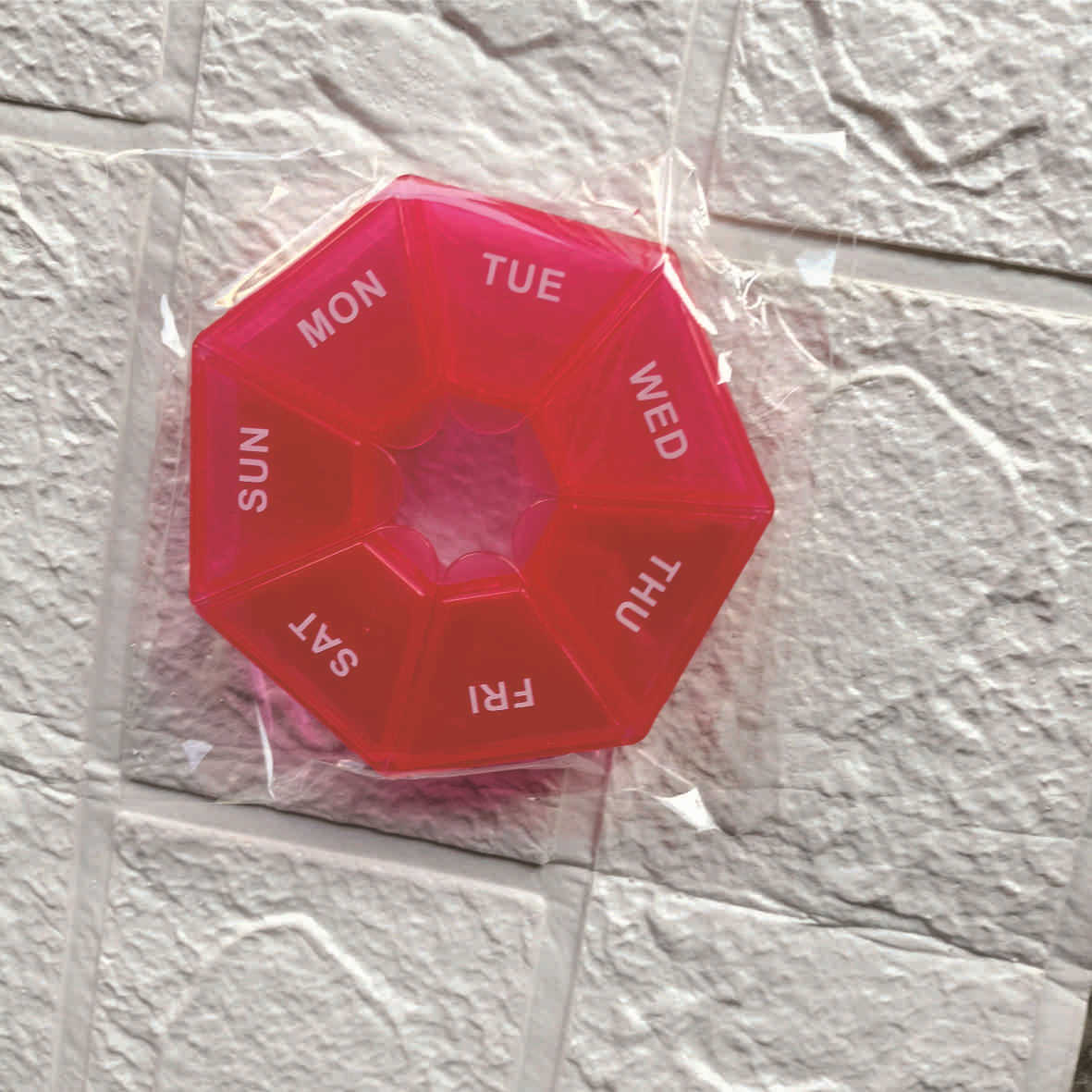 1Pcs Pille Fall Kunststoff 7 Tage Tablet Candy Box Tragbare Lagerung Tablet Halter Reise Veranstalter Pille Dispenser Container rot