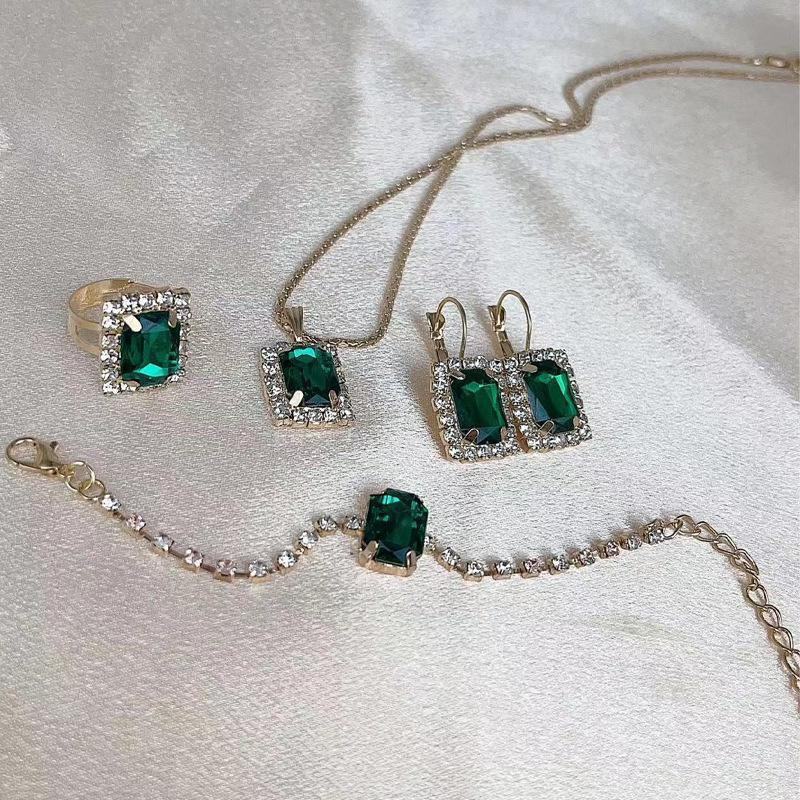 Europäisches & Amerikanisches Trendiges Diamant-Tropfen-Schmuckset: Halskette, Ring, Armband, Ohrringe Cube (Set of 4) grün