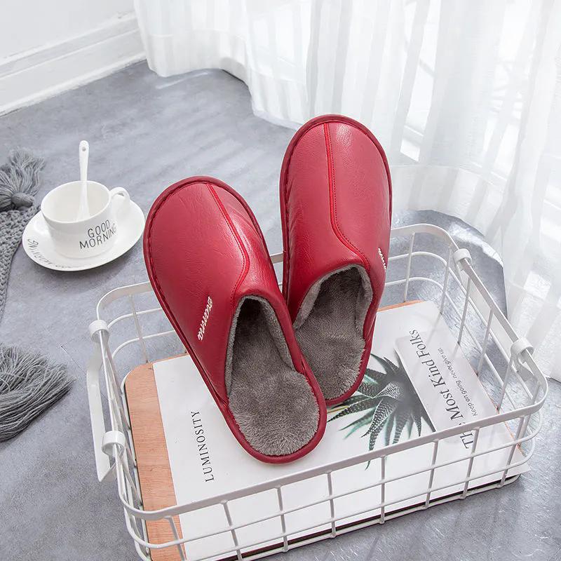 WTEMPO Damen Hausschuhe Leder Winter Winddicht Warm Plüsch Hausschuhe für Herren Indoor Schlafzimmer Paar Liebhaber Flach Rutschfest Hausschuhe 38-39 rot