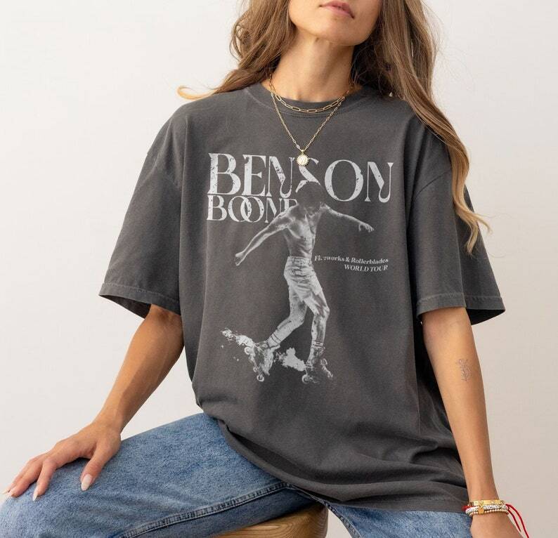 Vintage Feuerwerk & Rollschuhe Benson Welttournee 2024 Shirt, Boone Konzert T-Shirt Unisex T-Shirt S