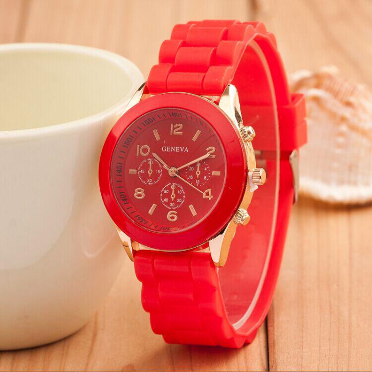 Neue Einfache Silikon Marke Casual Quarzuhr Frauen Kristall Silikon Genf Uhren Armbanduhr für Mädchen rot