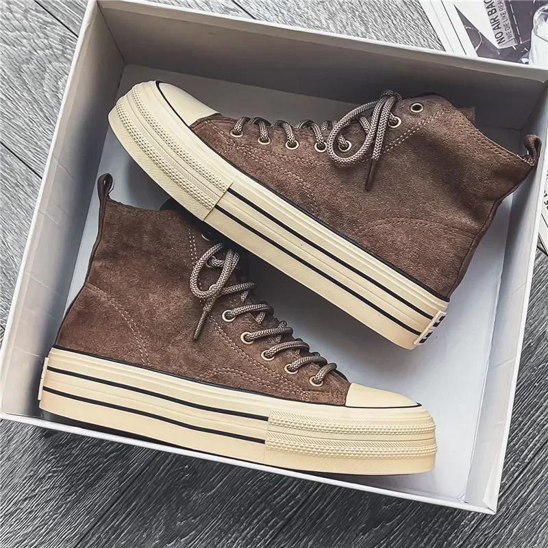 Mode 2025 Frühling Neue Herrenschuhe Mode Dicksohlige Erhöhte Canvas Board Schuhe Retro Vielseitige High Top Freizeit-Sportschuhe 42 dunkelbraune