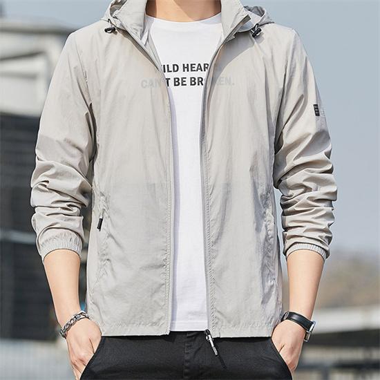 2024 sommer Männlichen Sonnenschutz Haut Mäntel Männer Ultra-Licht Sportswear Mit Kapuze Outwear Herren Windjacke Casual Einfarbig Jacken 3XL grau
