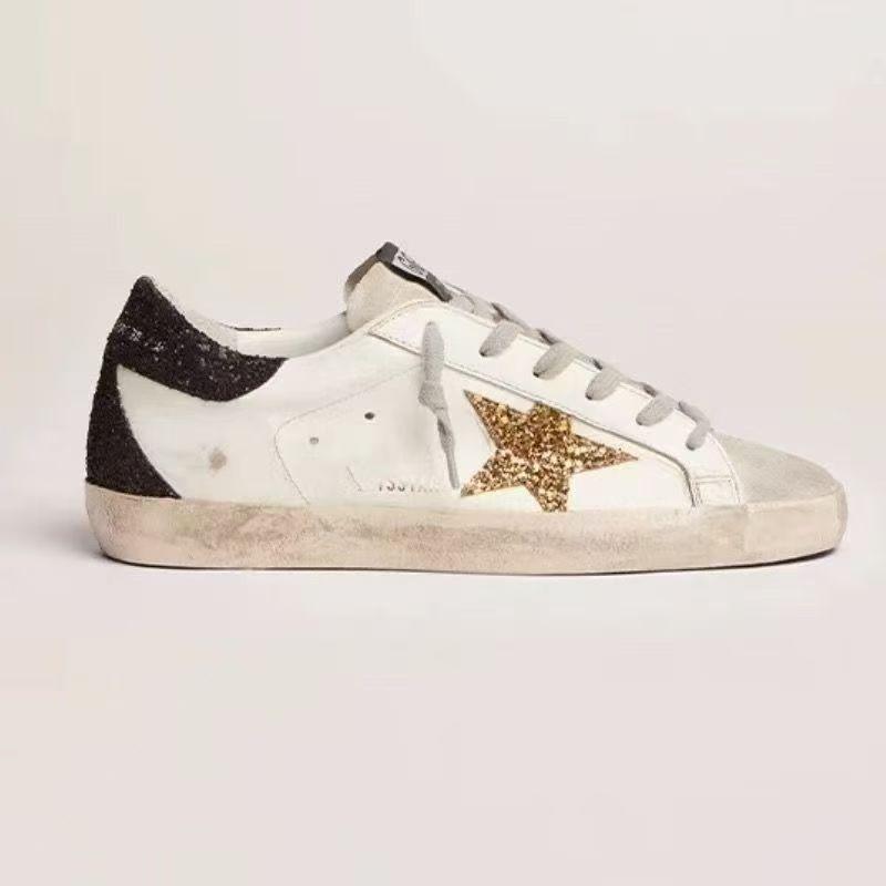 Stern kleine schmutzige Schuhe Damen klassisch vielseitig Paar Board-Schuhe Innenhöhe erhöhen schmutziges Rindsleder weiße Schuhe 43