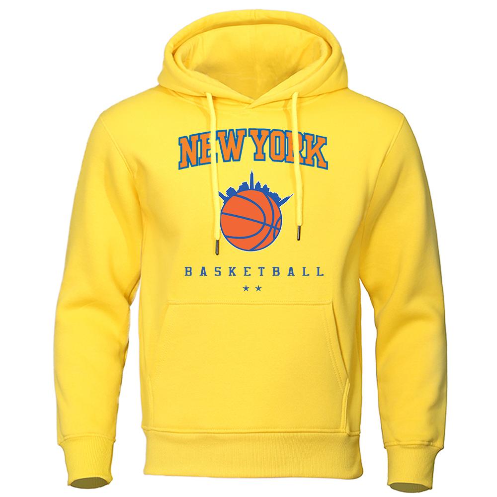 Newyork Basketball – Eine Stadt, die im Basketball verwurzelt ist – Herrenbekleidung – Hoodie – Cartoons – Fleece – Herbst – Hoody – Rundhals-Sweatshirt S yellow