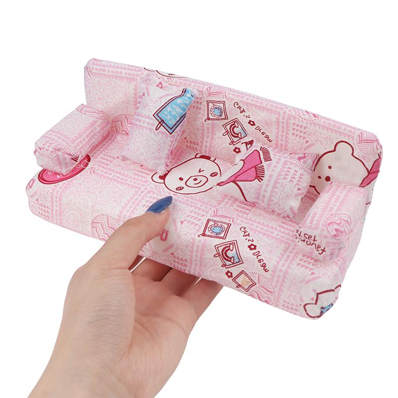 Puppenhaus Kleine Sofagarnitur aus Stoff mit Blumenmuster und 2 Kissen-Puppenzubehör