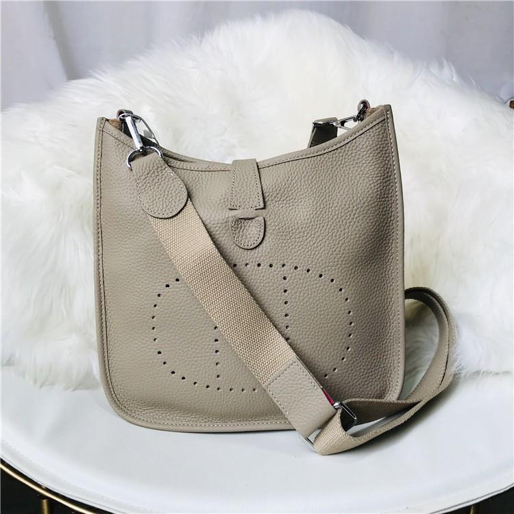 Neue Mode Oberleder Rindsleder Hohl Perforiert Mode Lässig Damen Tasche Ein Schulter Crossbody Damen Tasche Mini 17cm