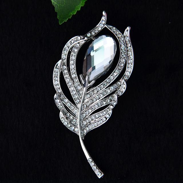 Strass Pfauenfeder Brosche Exquisite High-End Kristall Mode Damen Accessoires Corsage Brosche Schmuck gray