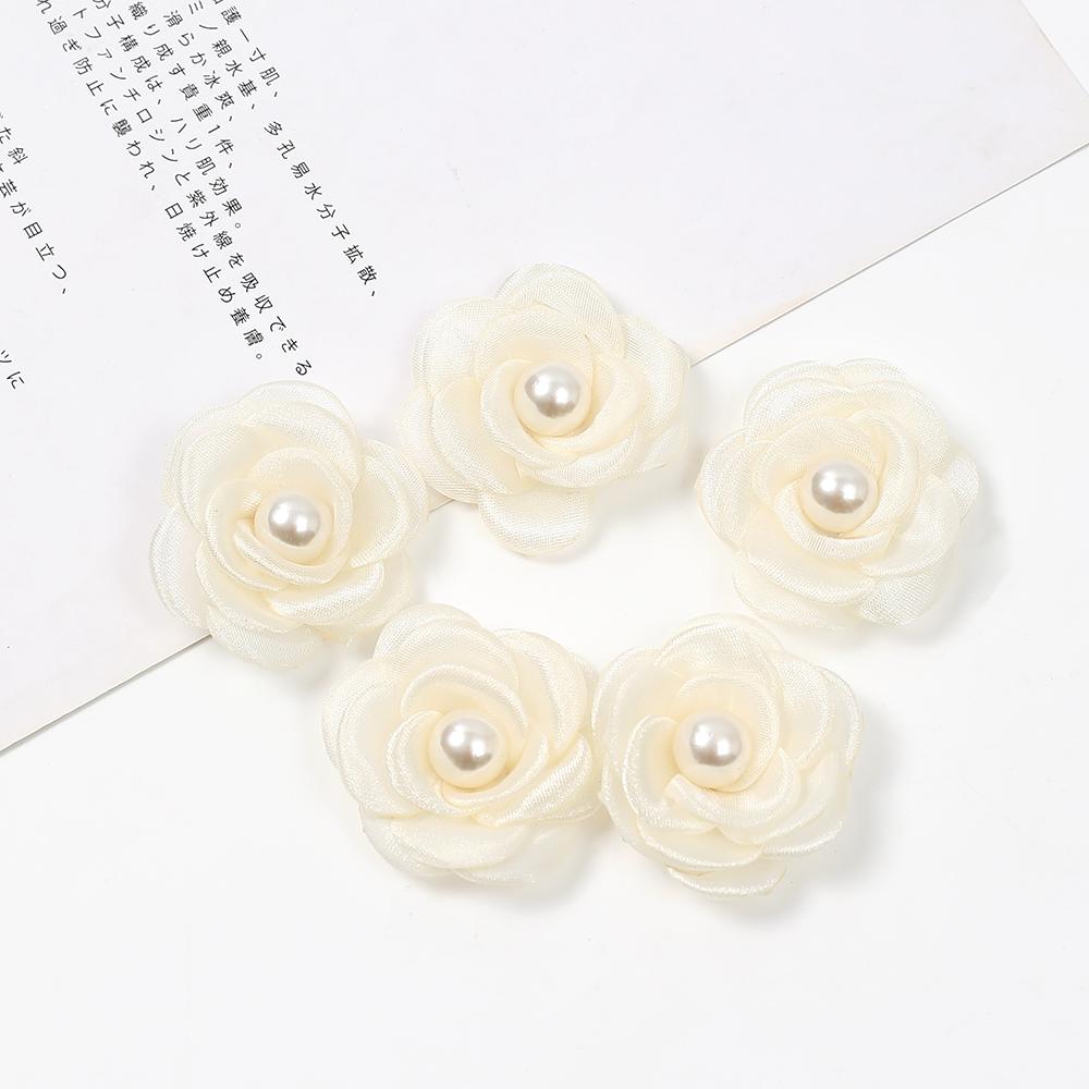 Künstliche Blumen Kopf mit Perlen Chiffon Stoff Haarnadel Corsage Hochzeitskleid Kleidung machen Zubehör Seidenblumen beige