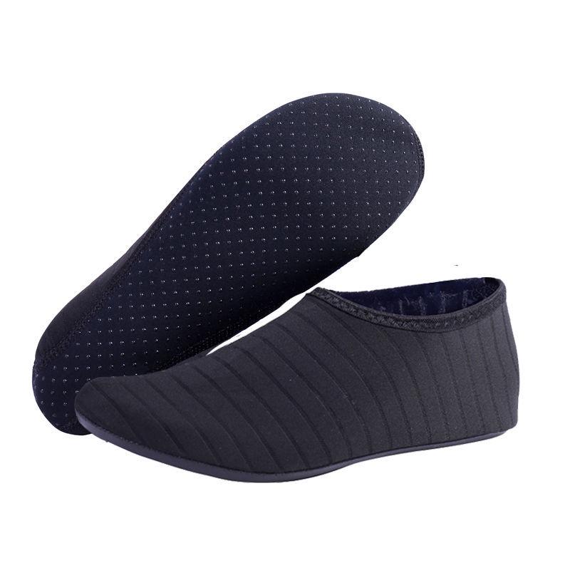 Rutschfeste Schnelltrocknende Strandschuhe zum Schwimmen, Tauchen, Schnorcheln - Wasserschuhe mit weicher Sohle für Herren & Damen S (34-35) gestreifte schwarze