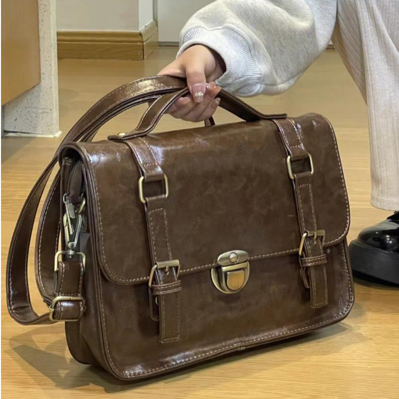 Vintage Weibliche Leder Umhängetasche Frauen Große Kapazität Schulter Umhängetaschen Student Schultaschen Mode Pendler Rucksäcke