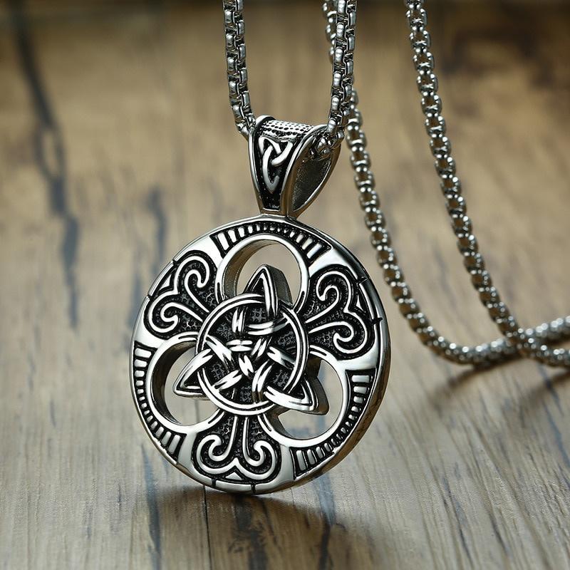 Neue Retro Punk Herren Irish Celtic Trinity Love Knot Runde Dreieck Anhänger Halskette Retro Herrenschmuck silber