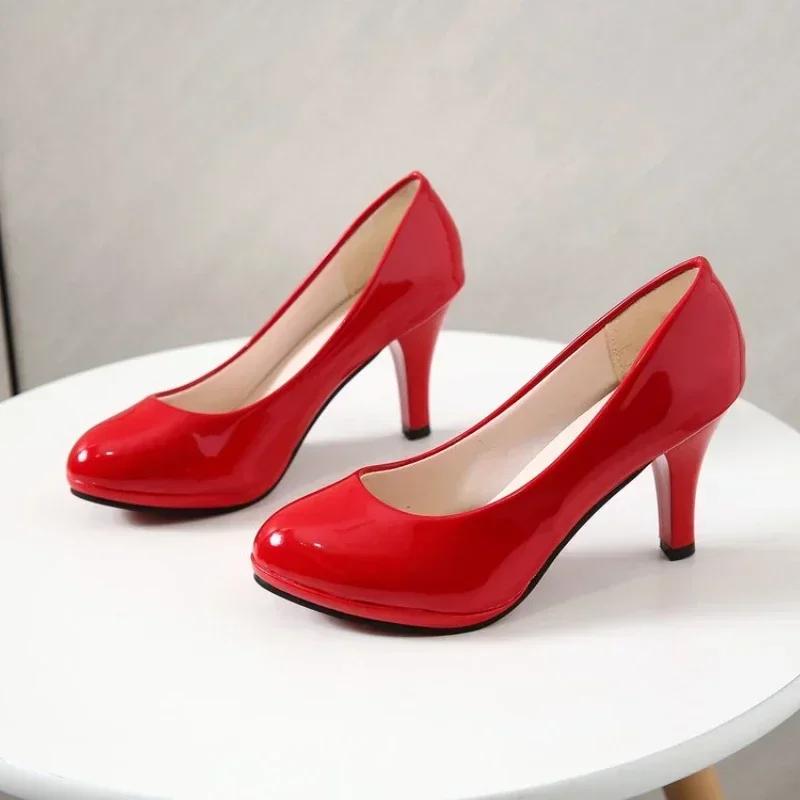 Mode 2024 Sommer Klassiker Runde Spitze Damen Pumps Bequeme flache Büro Damenschuhe Solide Plateau Damenschuhe 39 rot