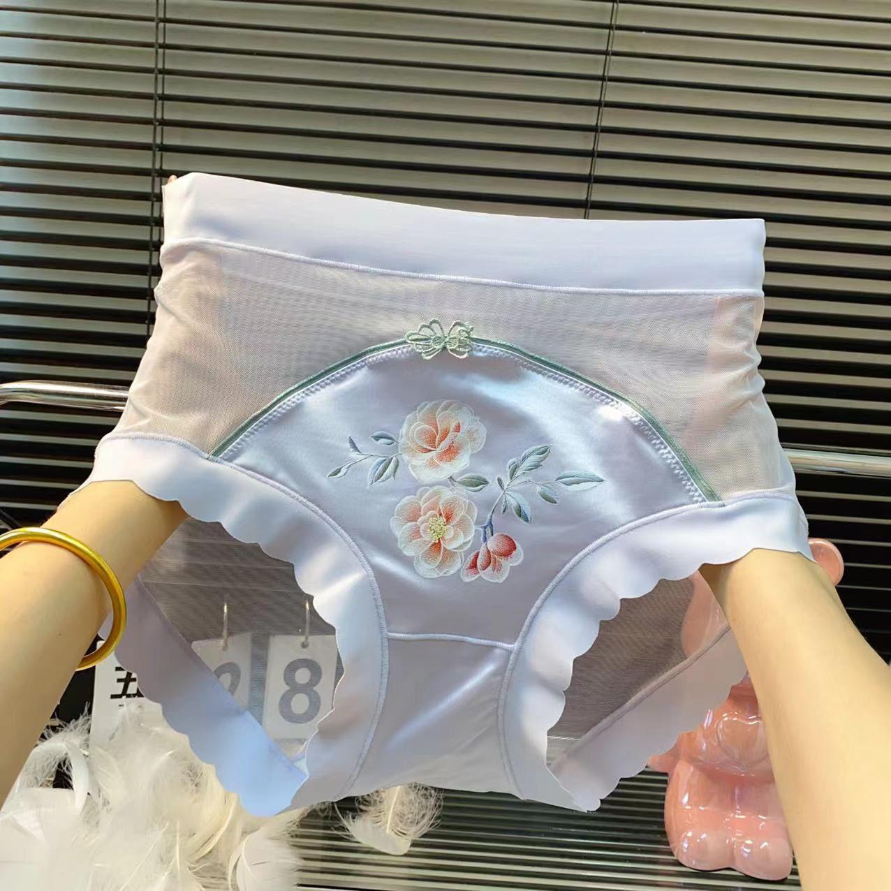 Cheongsam Chinesischer Stil Sexy Spitze Antibakteriell Nahtlos Atmungsaktiv Mittelhoch Taille Unterwäsche Damen Personalisierte Sommer Dreieckshose Leichter Luxus One Size