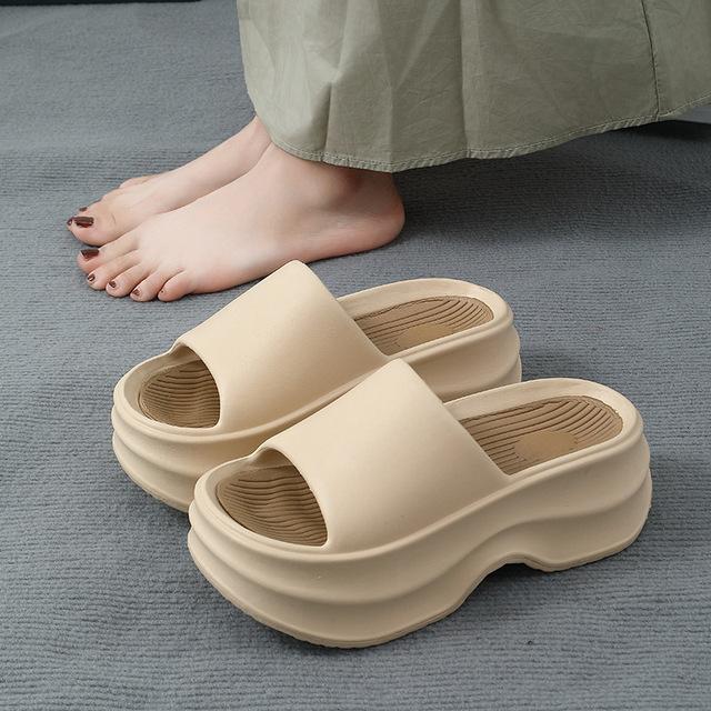 Dicke EVA-Hausschuhe, Sommer-Hausschuhe für Damen, tragen Sie Plateausandalen für Zuhause, modische Oberbekleidung, rutschfeste, erhöhte Hausschuhe für Damen 40 beige