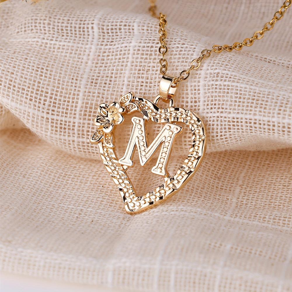 Halskette mit floralem Buchstaben-Anhänger im Vintage-Stil mit Herz-Anhänger, A-Z-Buchstabe, Initiale, Hauptstadt, Halskette, Hochzeitsschmuck M gold