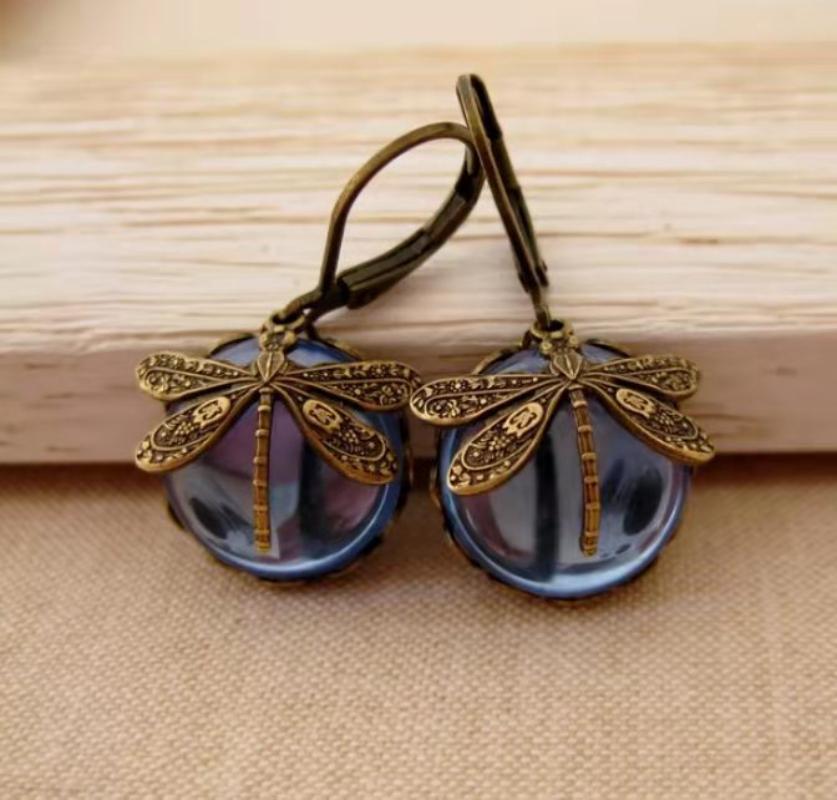 Vintage Bronze Libelle Ohrringe Mode Gold Farbe Metall Schnitzerei Muster Intarsien Mondstein Tropfen Ohrringe für Frauen Schmuck blau