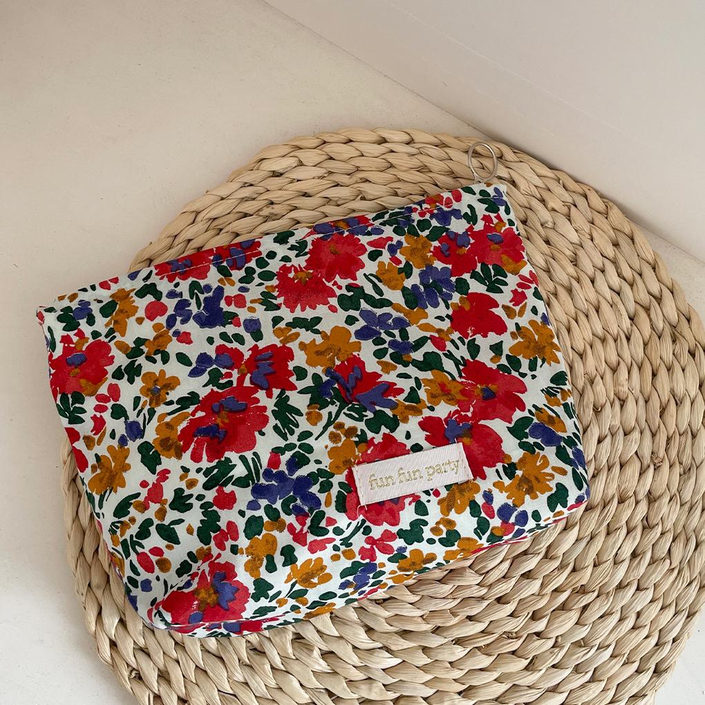 1pc Mode Relief Blumen Druck Kosmetik Tasche Leinwand Waschen Tasche Große Kapazität Frauen Reisen Kosmetik Tasche Make-Up Lagerung taschen 19*18*5cm