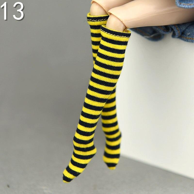 1 paar Puppe Gestreiften Lange Socken Geeignet für Blythe Puppe Strümpfe Fit Für Blyth 1/6 BJD Zubehör Puppenhaus Spielhaus DIY Spielzeug schwarz