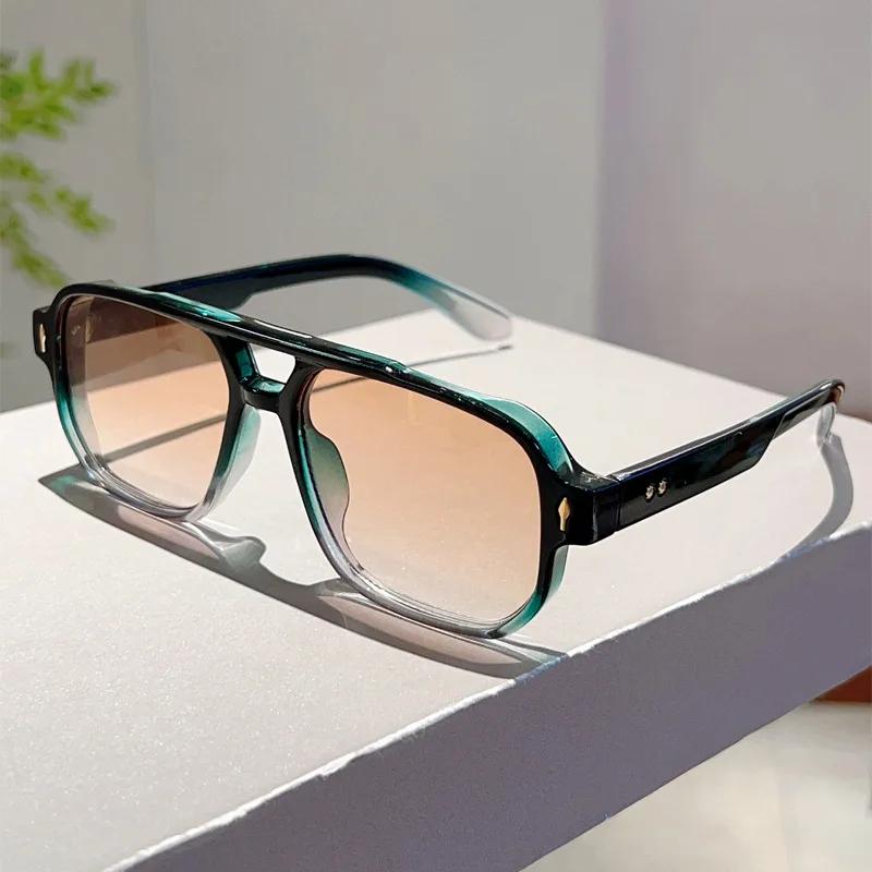 Herren Neue ultraleichte modische Sonnenbrille Damen Outdoor UV400 Retro Anti-ultraviolett Fahren Reise Essentiell Sonnenbrillen black