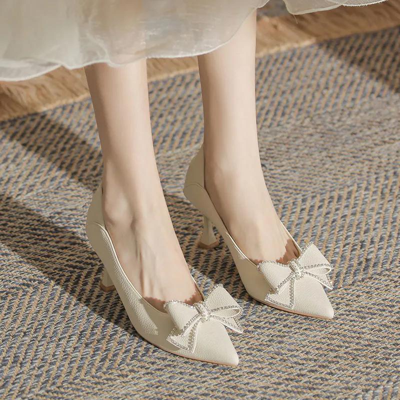 Französisches Temperament High Heels Feiner Absatz mit Strass Einzelne Schuhe Professionelle Arbeitsschuhe Shopping Dating Bankett mit Schuhen Schleife Damen High Heels 40 beige