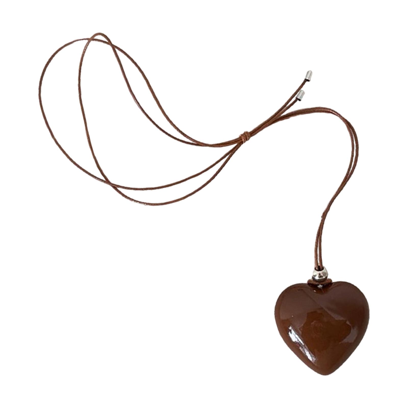 Verstellbare Halskette aus Lederseil, Jubiläumsschmuck, Herzanhänger, Halskette mit Lederband für modebewusste Damen kaffeebraun