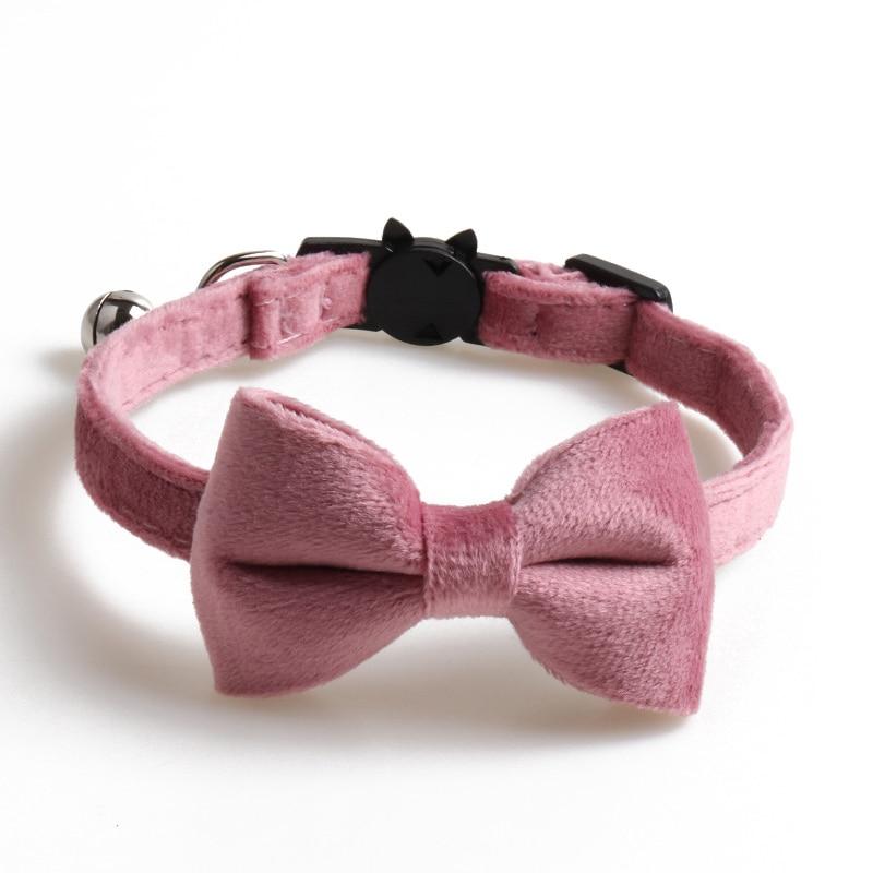 Samt-Katzenhalsband mit Schleife, verstellbare Sicherheitsschnalle, Gatos-Fliege, Katzenzubehör, Halsband für Katzen mit Glöckchen, einfarbig rosa
