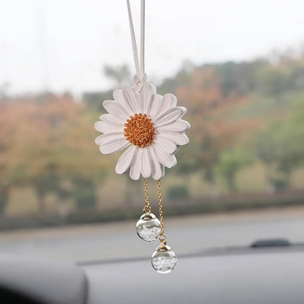 Niedliche kleine Daisy Auto-Innendekoration Gips Duft Daisy Auto Rückspiegel Anhänger für Auto Dekoration Zubehör weiß
