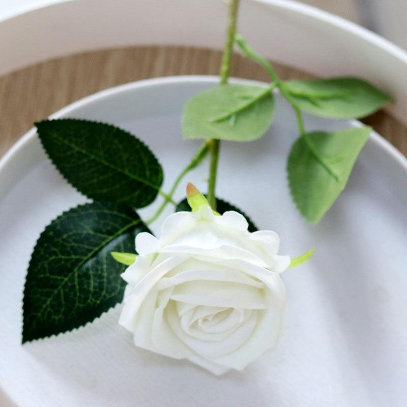 6 Stück Flanellrose Künstliche Rosenblüten Offener Strauß Künstliche Rose Kunstblumen für Hochzeit Zuhause Tisch Wohnzimmer Dekoration Brautstrauß weiß