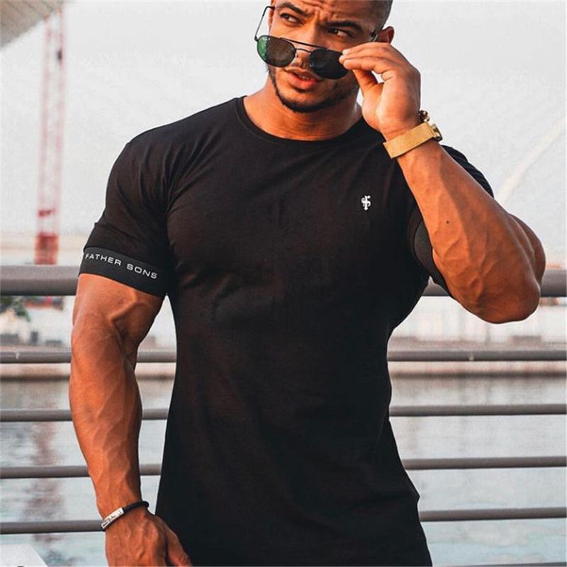 Gym T-Shirt Herren Kurzarm T-Shirt Lässiges Slim T-Shirt Männlich Fitness Bodybuilding Shirt Workout T-Shirt Tops Sommerkleidung XL schwarz