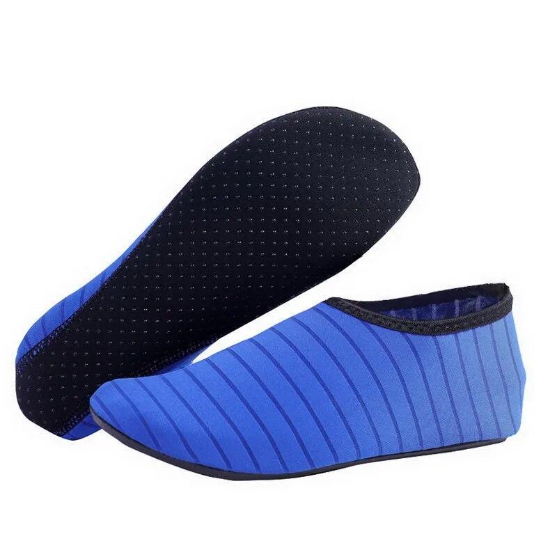 Sommer Wasserschuhe Herren Aqua Socken Sneakers Unisex Schwimmschuhe Strandsocken Große Übergrößen Sneakers Gestreifte Bunte Schuhe Kinder S (34-35) blau