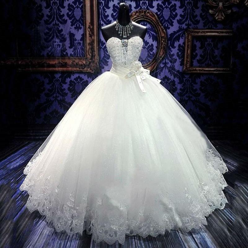 Herzförmiges, mit Silber gefüttertes, a-Linien-Brautkleid mit Schleife und bezaubernder Knopfleiste zum Schnüren L white