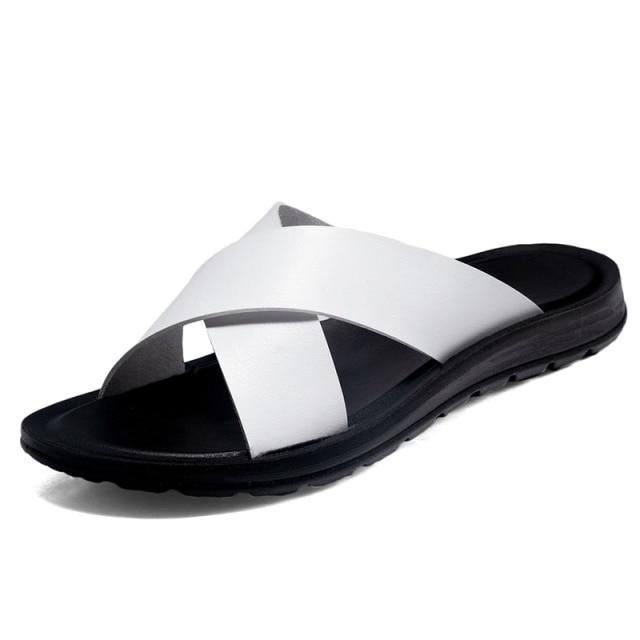 Italienische Lederhausschuhe für Herren 2021 Neue Hotel-Strand-Sommerschuhe Hochwertige Slip-On-Light-Wohnungen Herren-Flip-Flops 39 weiß