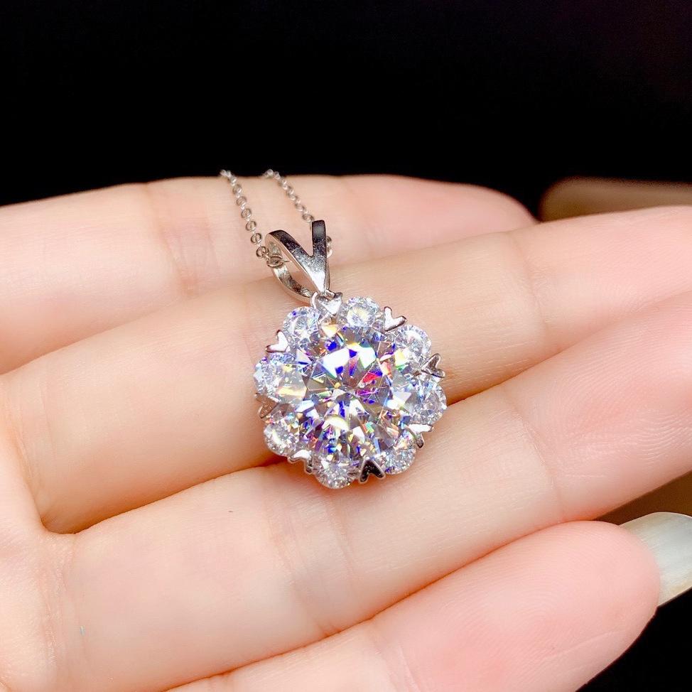 BELLA BOX Acht Herz Acht Pfeil Simulation Moissanit Mode Anhänger Halskette Geeignet Für Damen Tägliche Party Mode Schmuck